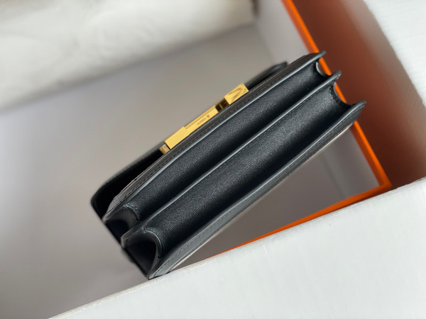 Hermès Black Vibrato Constance 19cm  Gold GHW