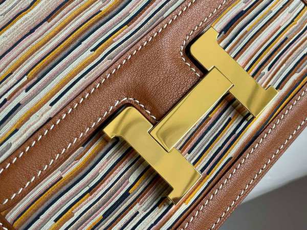 Hermès Gold Vibrato Constance 19cm  Gold GHW