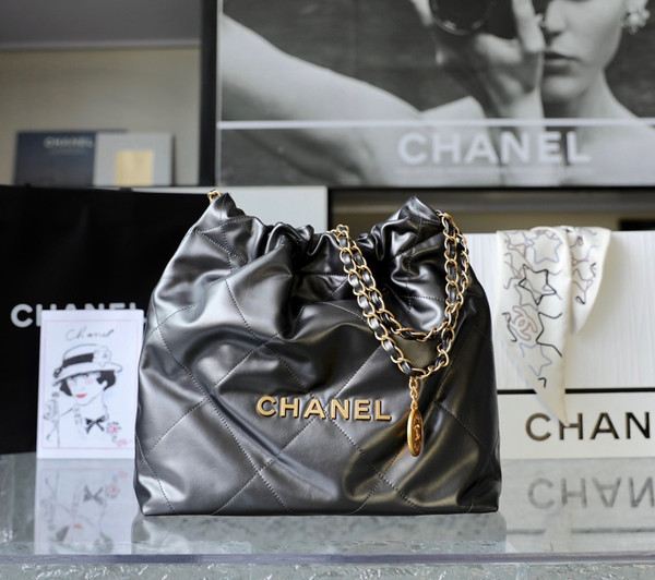 CHANEL 22 HANDBAG Ruthenium Small AW 2022