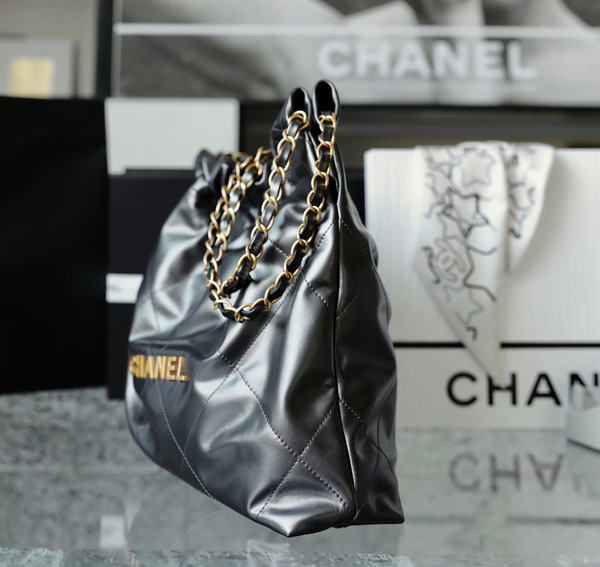 CHANEL 22 HANDBAG Ruthenium Small AW 2022