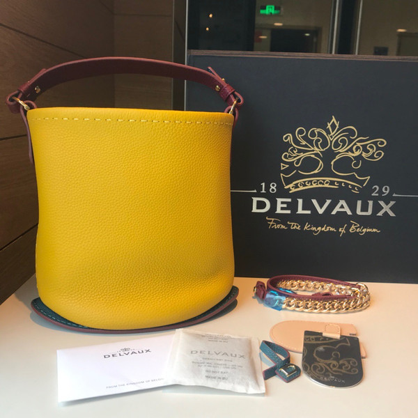 Delvaux Pin Mini Bucket Pollen