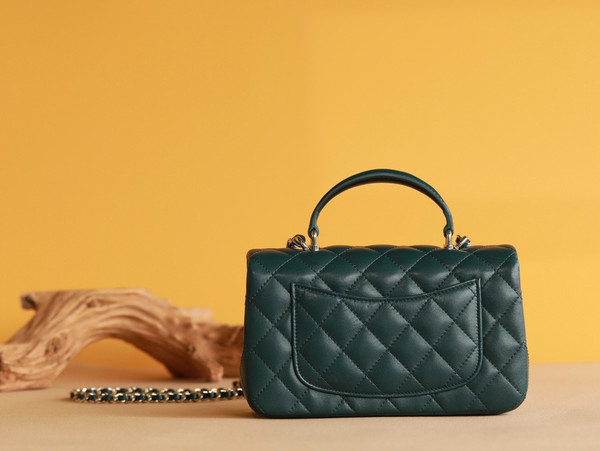 Chanel  Fall-Winter 2022/23 Pre-Collection Green MINI FLAP BAG WITH TOP HANDLE