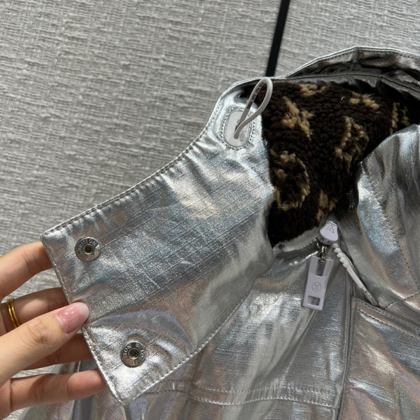 Louis Vuitton 1A9KZ9 ELECTRIC ACCENT SKI JACKET WHITE