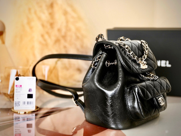 CHANEL 22C Black Crinkled Calfskin Duma Backpack