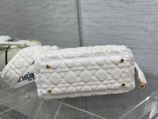 Christian Dior MEDIUM LADY D-LITE BAG Latte Cannage Shearling
