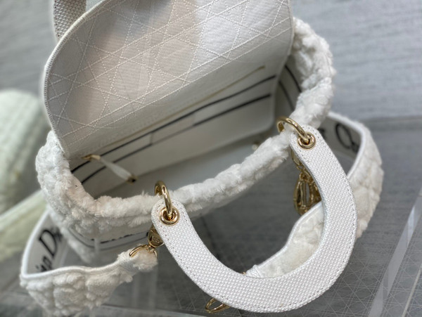 Christian Dior MEDIUM LADY D-LITE BAG Latte Cannage Shearling