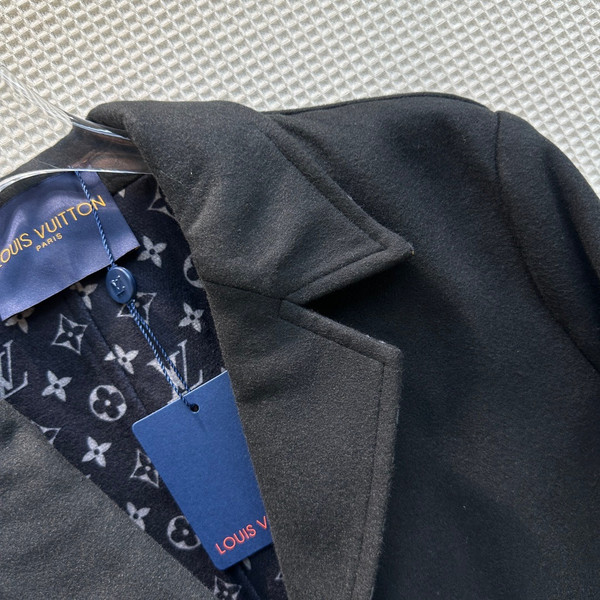 Louis Vuitton 1AAK67 REVERSIBLE MONOGRAM JACQUARD COAT BLACK