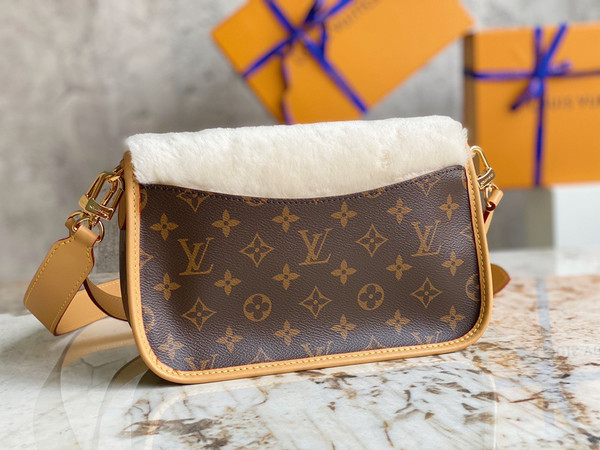 Louis Vuitton M46317 DIANE BAG