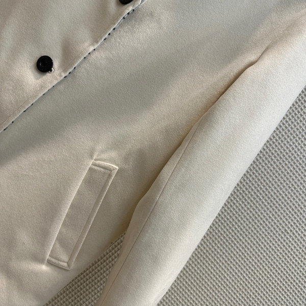 Louis Vuitton 1AAK67 REVERSIBLE MONOGRAM JACQUARD COAT WHITE
