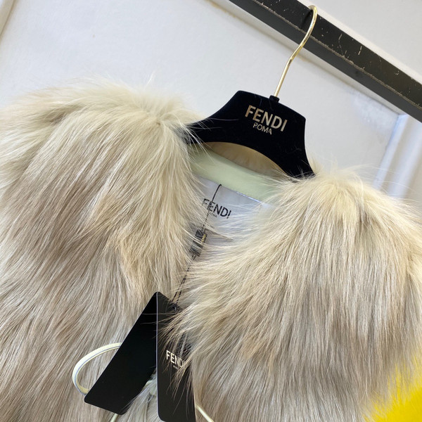 Fendi Gilet White fox-fur gilet yellow