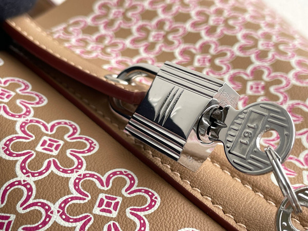 Hermès "Lucky Daisy" Chai Swift Picotin Lock 18 Palladium Hardware, 2022