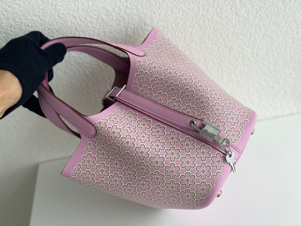 Hermès "Lucky Daisy" Mauve Sylvestre Swift Picotin Lock 18 Palladium Hardware, 2022