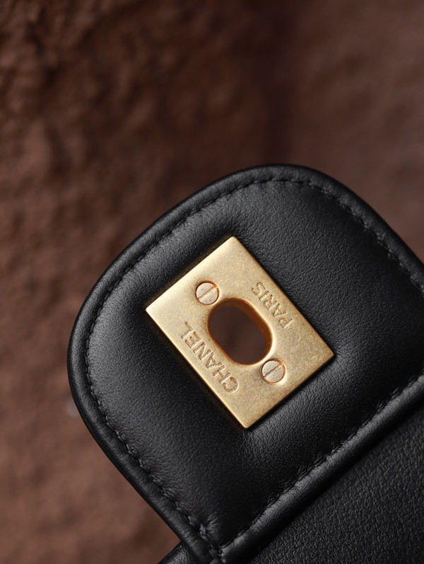 CHANEL SMALL FLAP BAG WITH TOP HANDLE