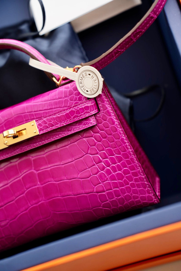 Hermès Kelly 20 Mini II Sellier  Rose Scheherazade Alligator Gold Hardware