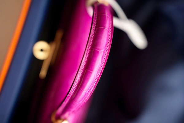 Hermès Kelly 20 Mini II Sellier  Rose Scheherazade Alligator Gold Hardware