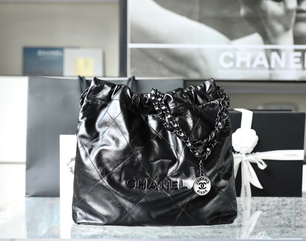 CHANEL 22 SMALL HANDBAG SO BLACK