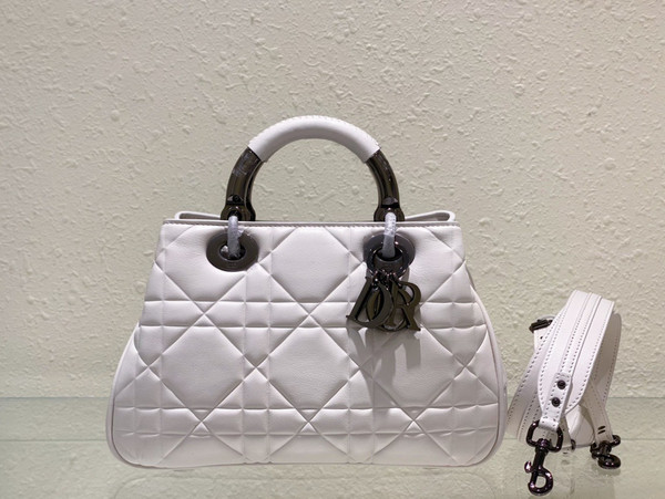 [Priority Release] Christian Dior The lady Dior 95.22 Bag Medium White