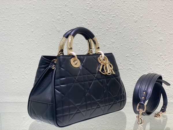 [Priority Release] Christian Dior The lady Dior 95.22 Bag Medium Black