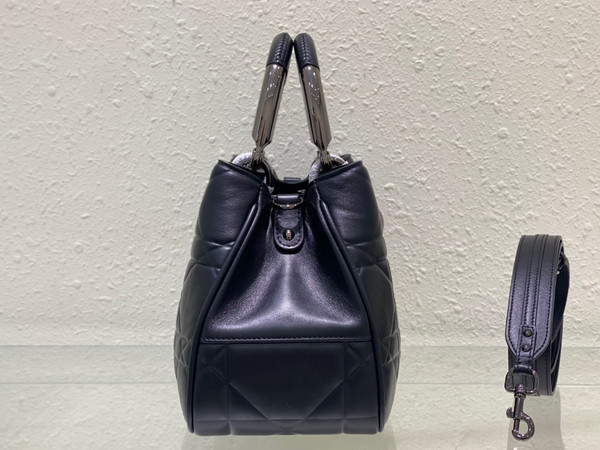 [Priority Release] Christian Dior The lady Dior 95.22 Bag Large Black