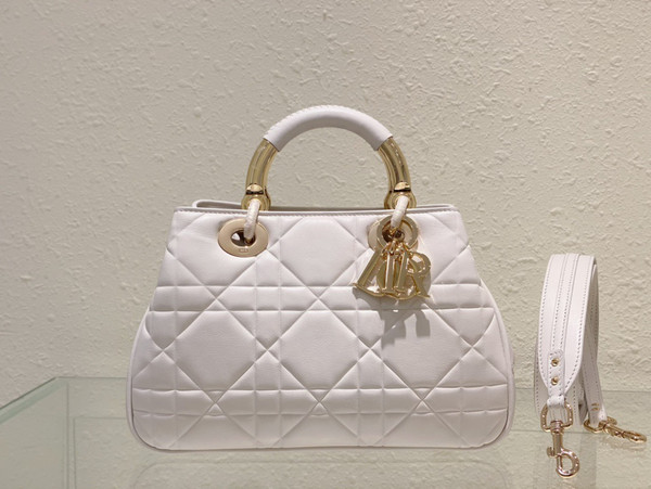 [Priority Release] Christian Dior The lady Dior 95.22 Bag Large White