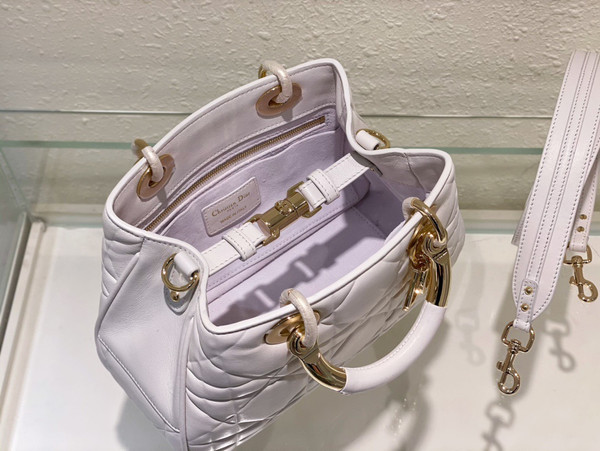 [Priority Release] Christian Dior The lady Dior 95.22 Bag Large White
