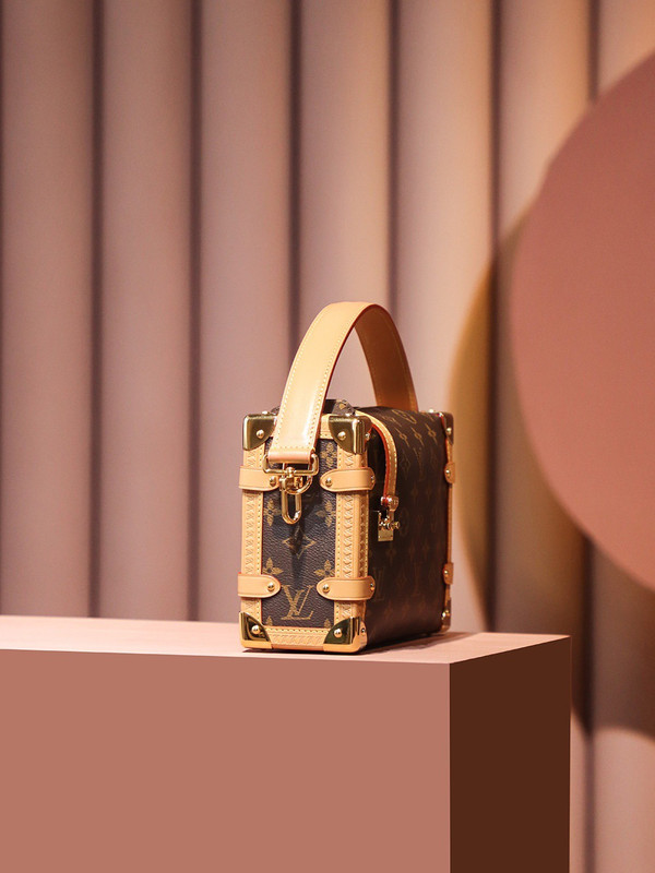 [Priority Access] Louis Vuitton M46358 SIDE TRUNK