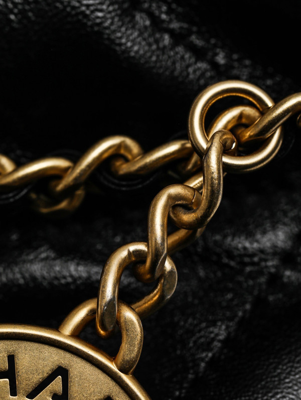 CHANEL 22 MINI HANDBAG GOLD LOGO BLACK SS2023 BLACK
