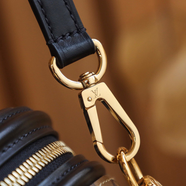 Louis Vuitton M43986 Cannes bag