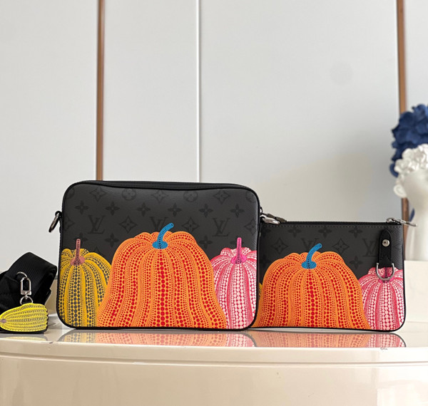 Louis Vuitton M82108 LV x YK Félicie Pochette