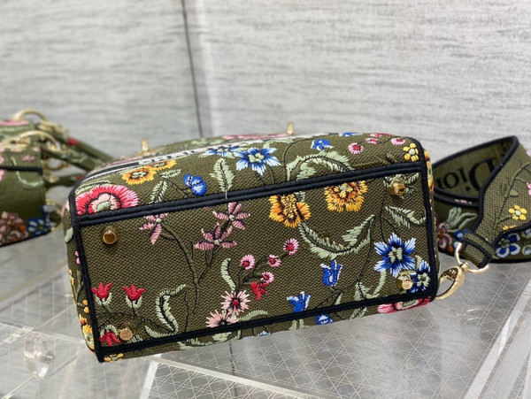 Christian Dior MEDIUM LADY D-LITE BAG Green Multicolor Dior Petites Fleurs Embroidery