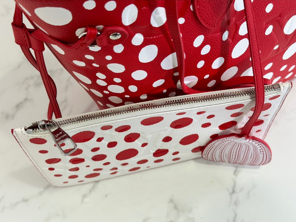Louis Vuitton M46422 LV x YK Neverfull MM Red
