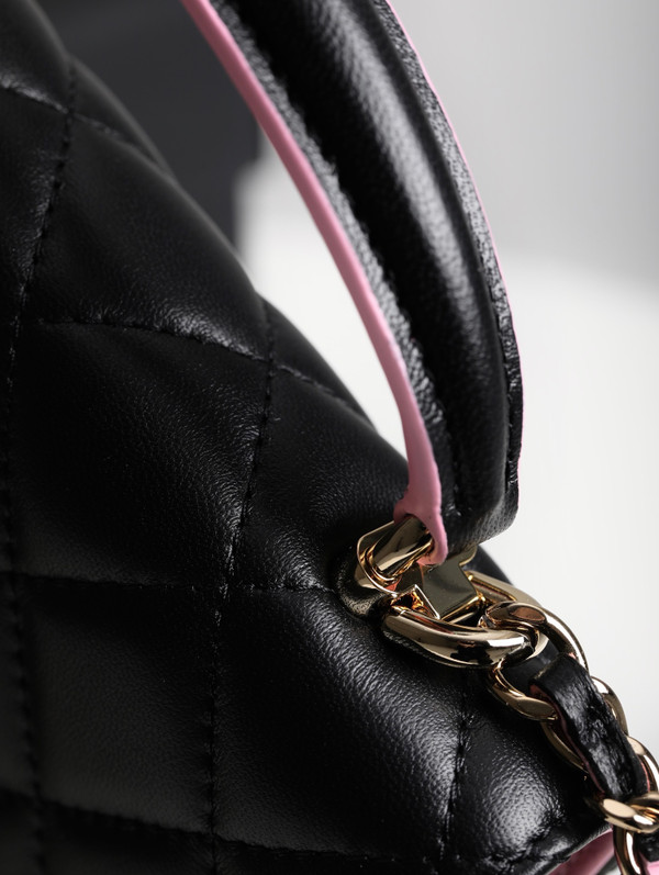 Chanel MINI FLAP BAG WITH TOP HANDLE SS2023