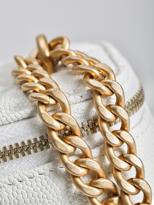 Chanel CLUTCH WITH CHAIN WHITE SS2023
