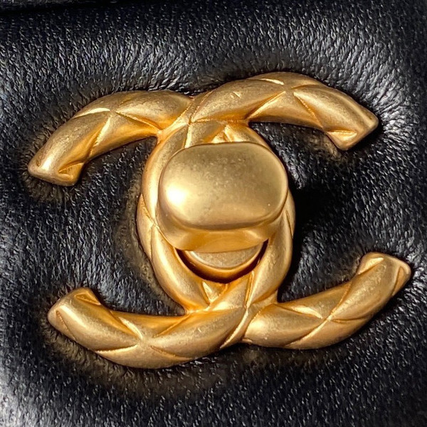 Chanel SMALL VANITY CASE SS2023 Black