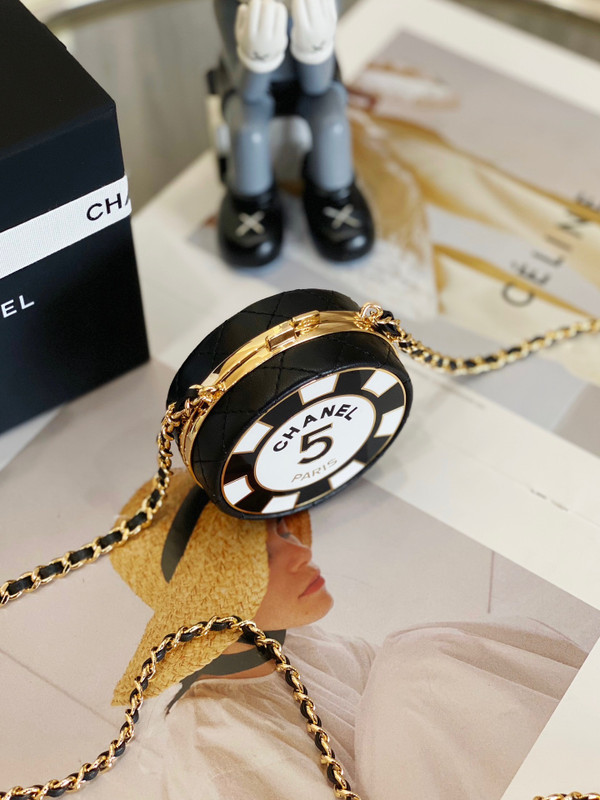 Chanel CLUTCH WITH CHAIN SS2023 Black