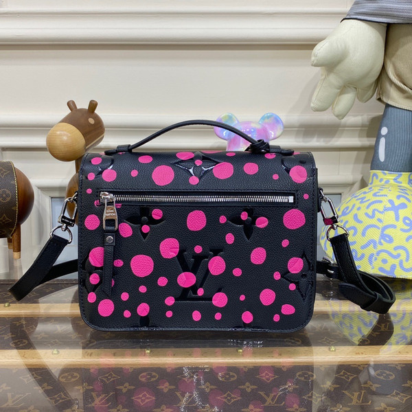 Louis Vuitton M46420 LV x YK Pochette Métis