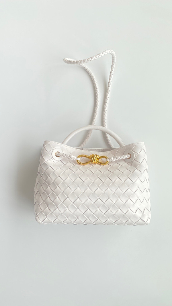 Bottega  Veneta Small Andiamo Bag White