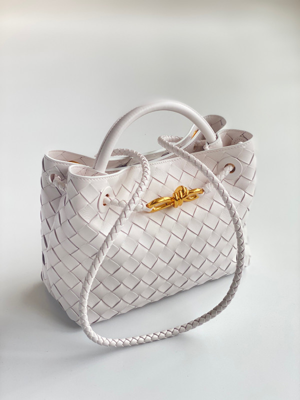 Bottega  Veneta Small Andiamo Bag White