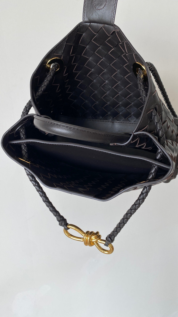 Bottega  Veneta Small Andiamo Bag Black
