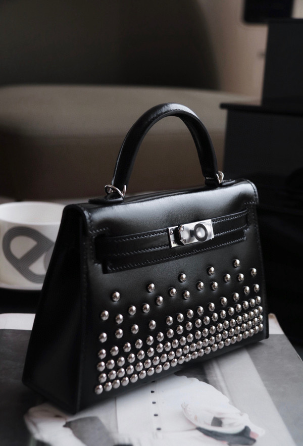 Hermès Kelly Sellier 20 Clouté Black Box Palladium Hardware