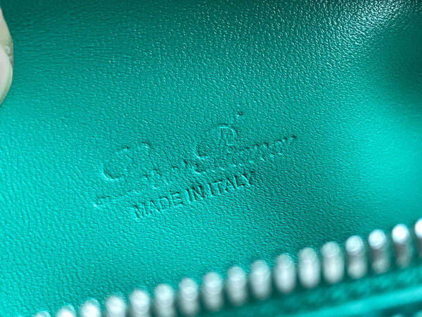 Loro Piana Extra Pocket Pouch L19  Emeralds Alligator