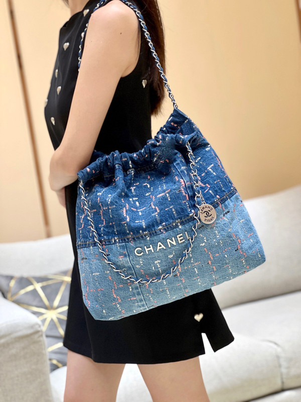 CHANEL Haut  Couture 22 HANDBAG Glittered Denim Medium AW 2023