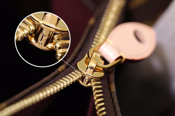 Louis Vuitton M41055 Montaigne BB