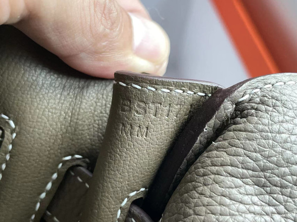 HERMES Kelly Messenger 27 ETOUPE TOGO GOLD HARDWARE