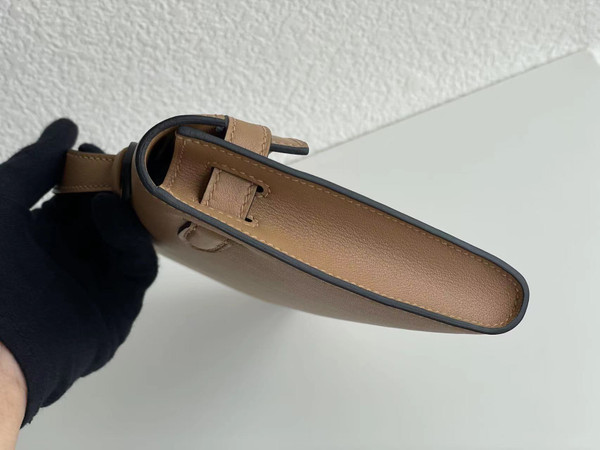 Hermes Kelly 31cm Cut Pochette gold Swift