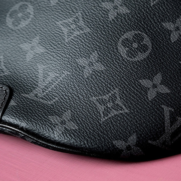 Louis Vuitton M46035 Discovery Bumbag PM