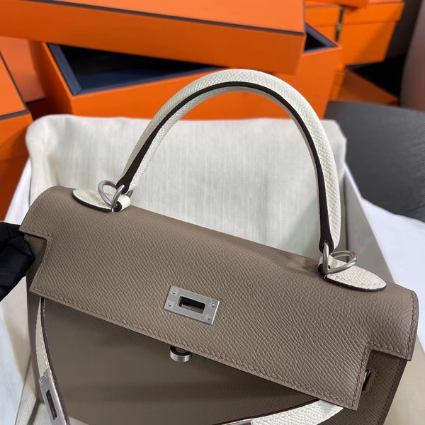 Hermes Special Order Craie/ Etoupe Kelly 25 cm Epsom Palladium  Hardware
