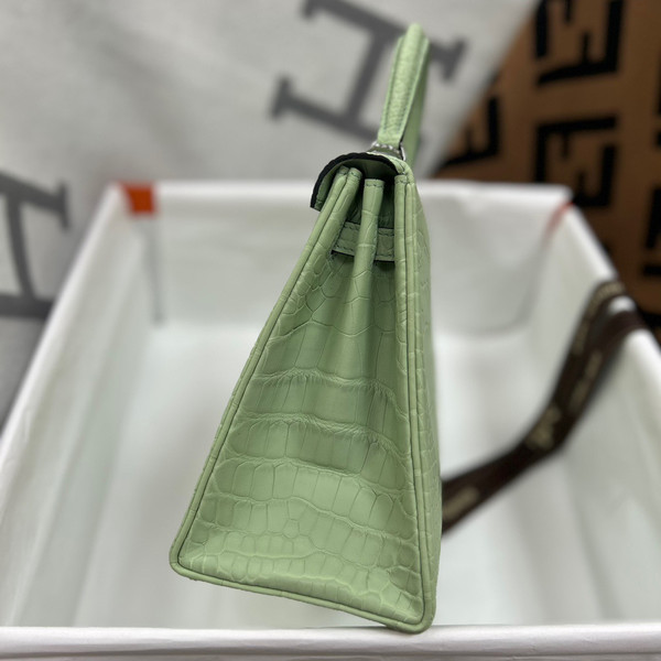 Hermes Mint Alligator KELLY 25 WITH PALLADIUM  HARDWARE