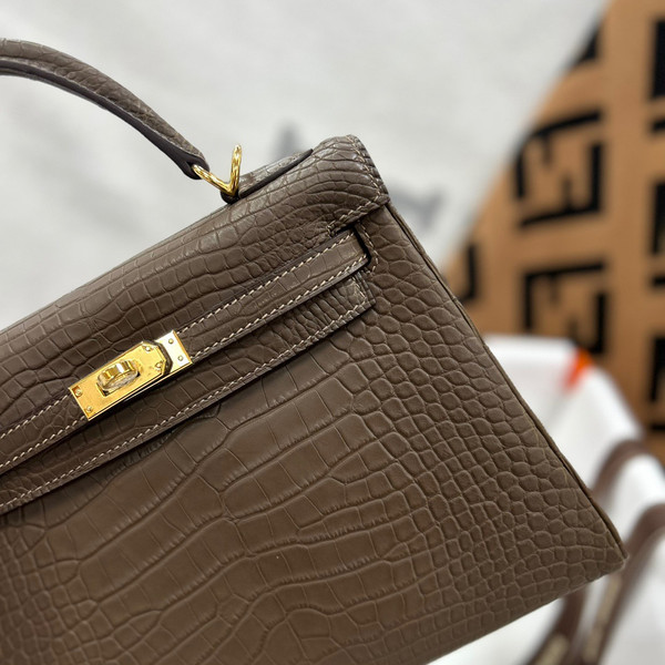 Hermes Chocolate Alligator KELLY 25 WITH GOLD  HARDWARE