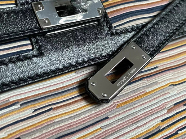 Hermes Kelly 28 Sellier Black Box & Vibrato Leather Palladium Hardware